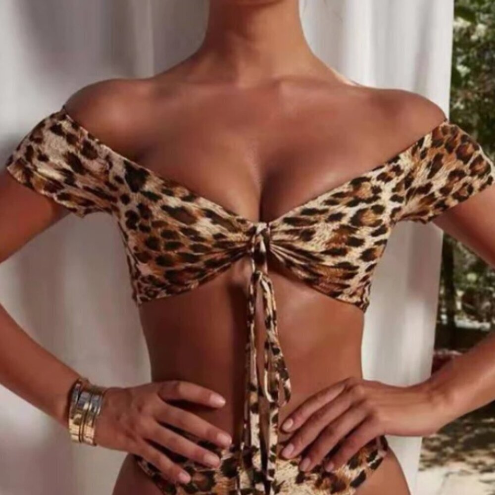 Jane in the Jungle Leopard Off-Shoulder Bikini Top – Top Only – Size S/M​​​